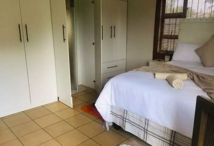 تختخواب و صبحانه Bujumbura Guest House