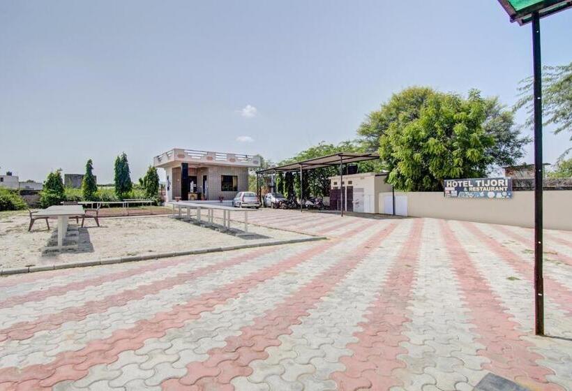 ホテル Collection O  Tijori