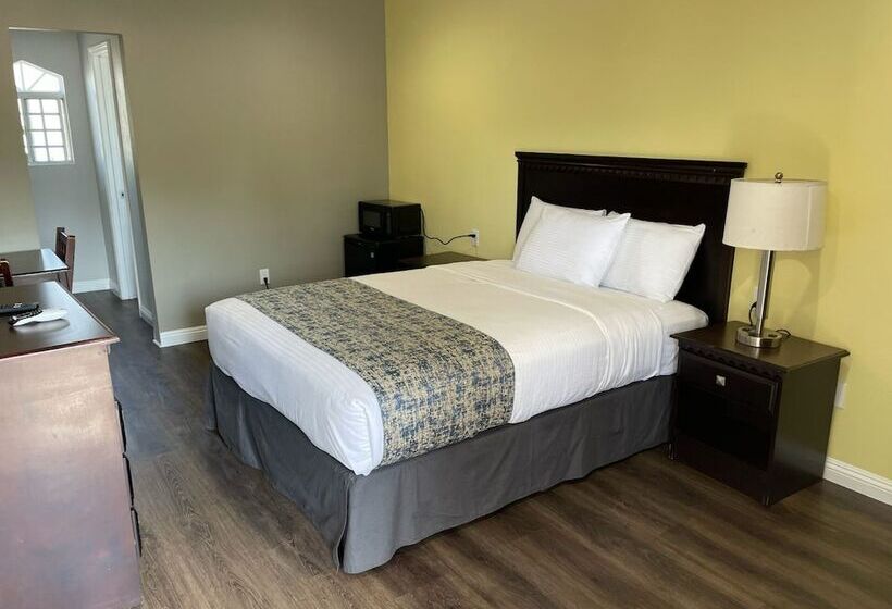 مُتل Oak Tree Inn