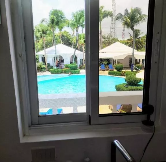 Ocean Palms   1bed 1bth King Suite Condo