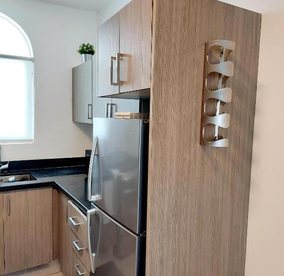 Ocean Palms 1bed 1bth King Suite Condo