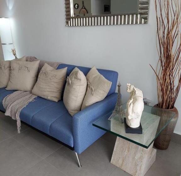 Ocean Palms 1bed 1bth King Suite Condo