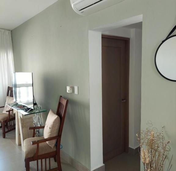 Ocean Palms 1bed 1bth King Suite Condo