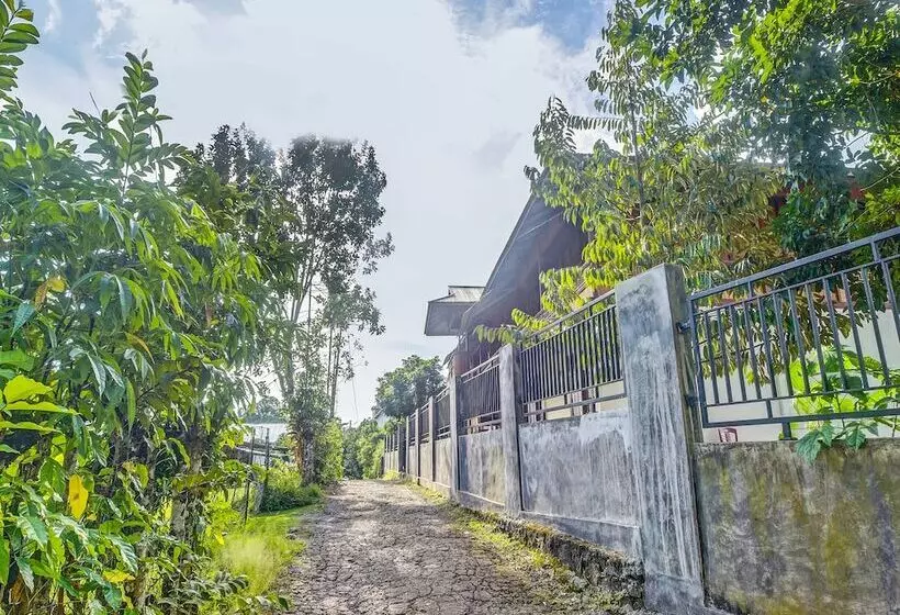 ホテル Spot On 91799 Sosonopan Homestay