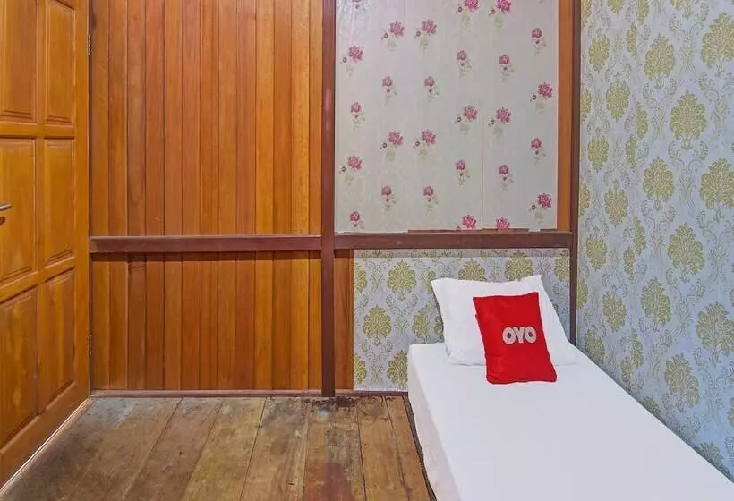 ホテル Spot On 91799 Sosonopan Homestay