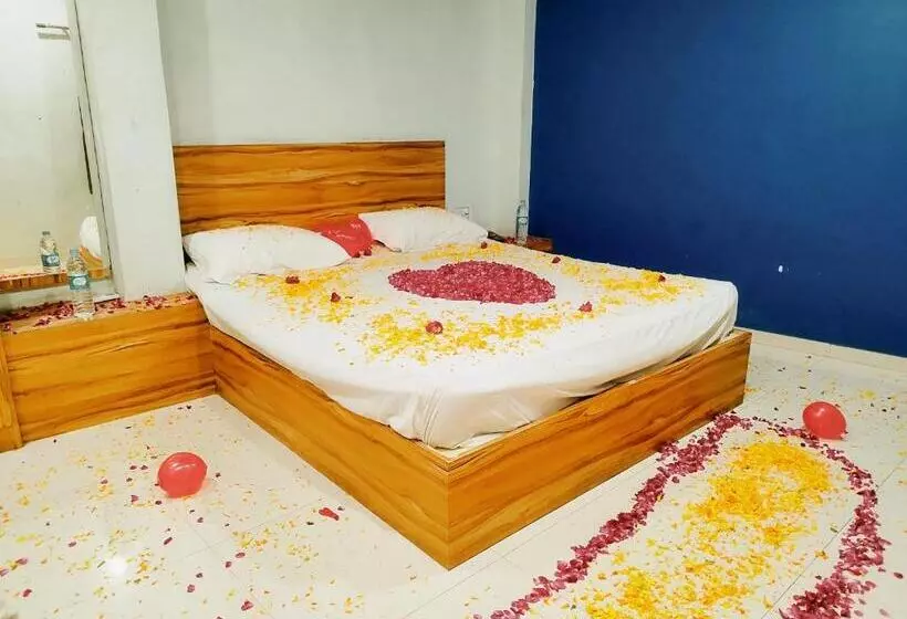 ホテル Guru Kripa 500mtr From Shreenathji Temple