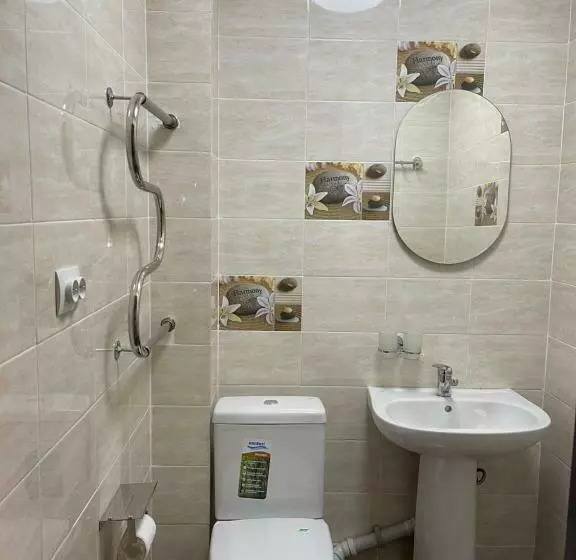 پانسیون Fam_house