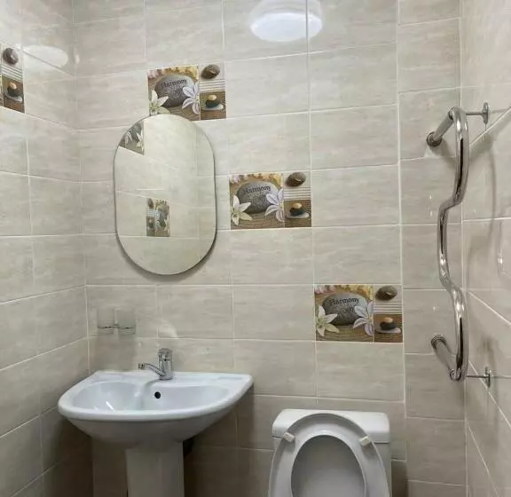 پانسیون Fam_house