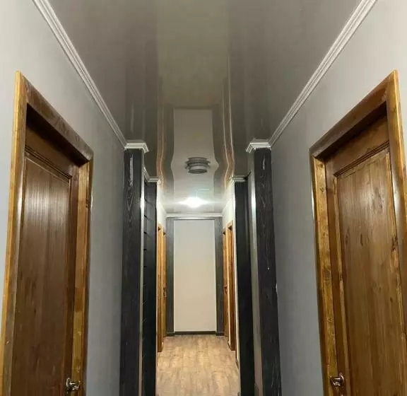 پانسیون Fam_house