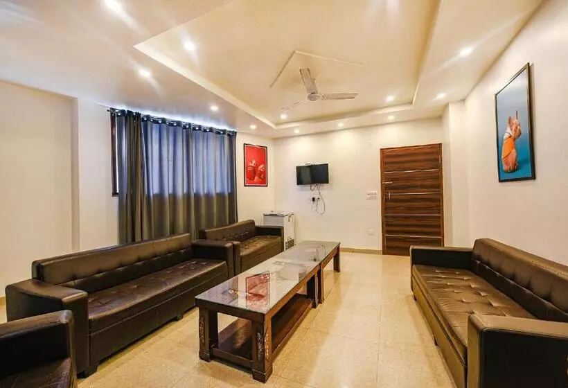 Fabhotel The Micky House