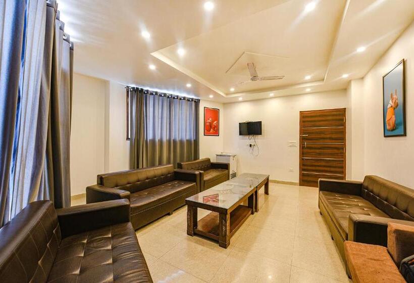 Fabhotel The Micky House