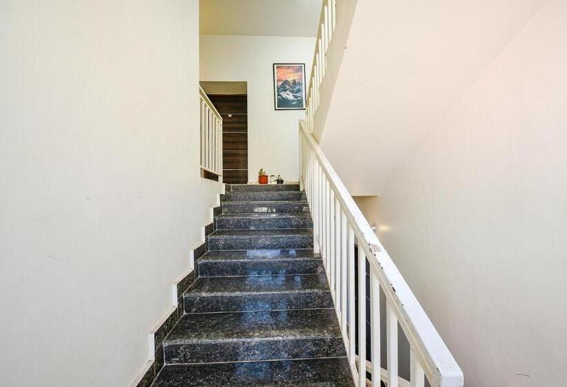 Fabhotel The Micky House