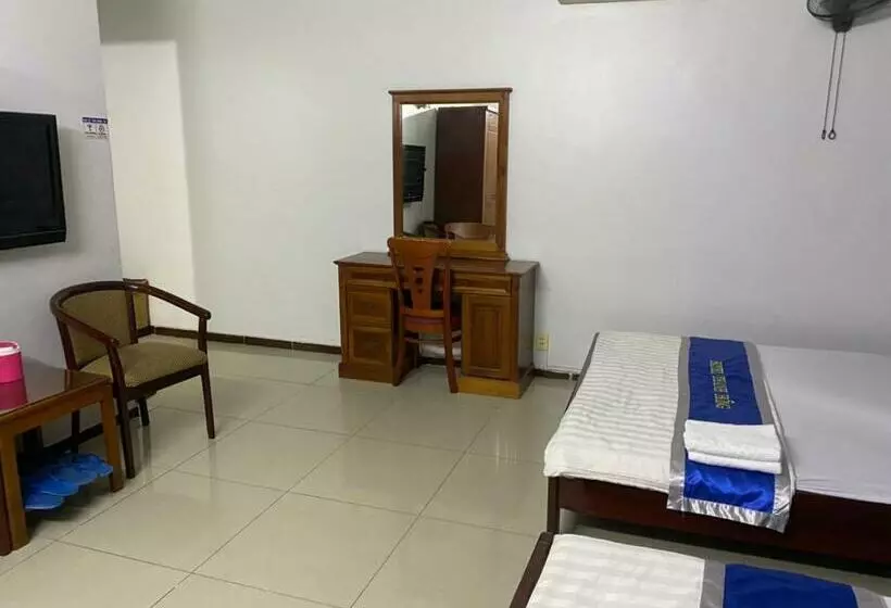 هتل Khách Sạn Thanh Hồng