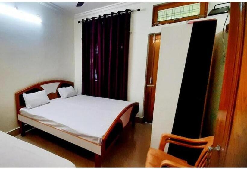 Hotel Ashirwad, Uttarkashi