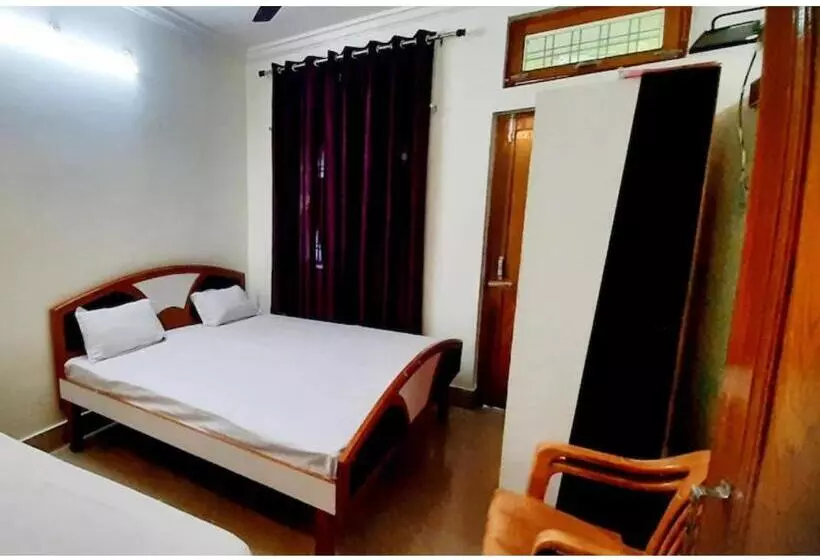 Hotel Ashirwad, Uttarkashi