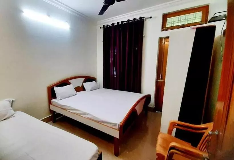 Hotel Ashirwad, Uttarkashi