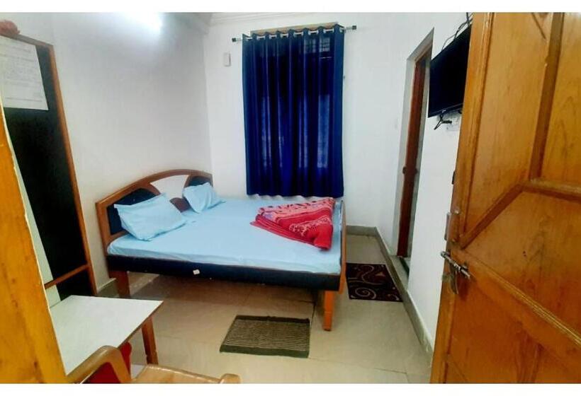 Hotel Ashirwad, Uttarkashi