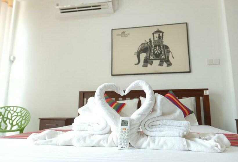 فندق Keyali Holiday Inn