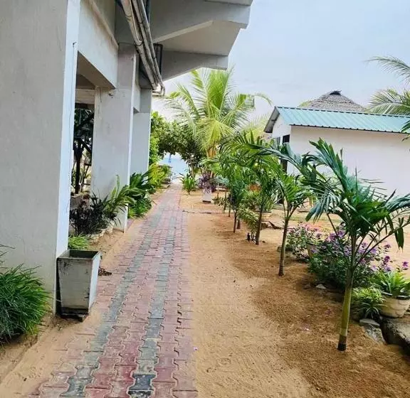 Hotelli Resort Maya Beach