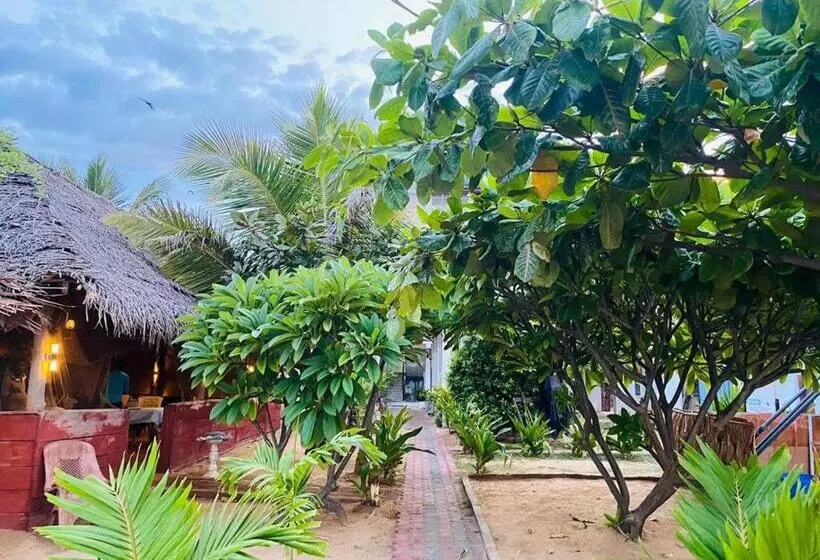 Hotelli Resort Maya Beach