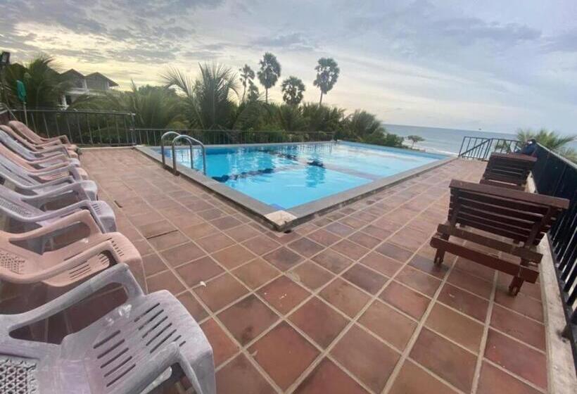 فندق Resort Maya Beach