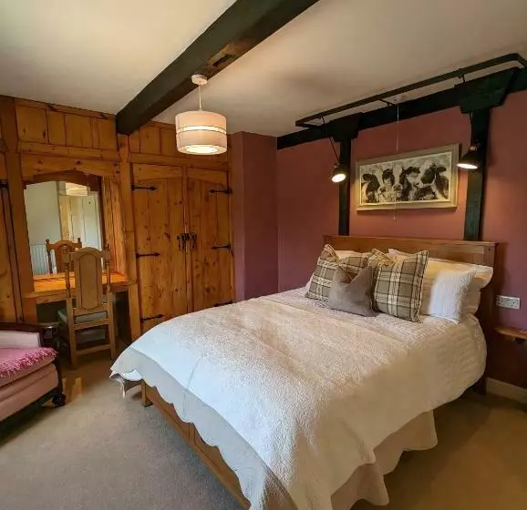 Whittakers Barn Farm Bed And Breakfast