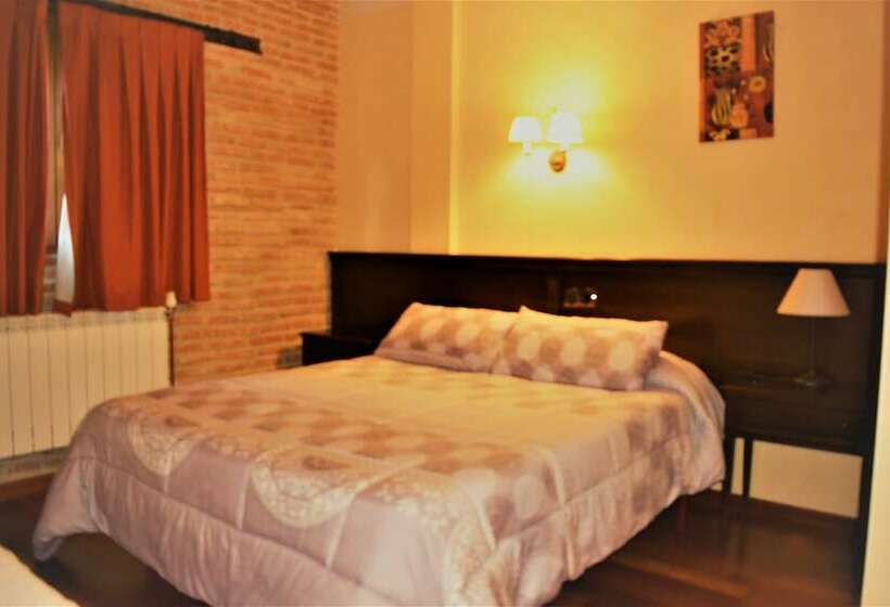 Hospedium Hotel La Fuente