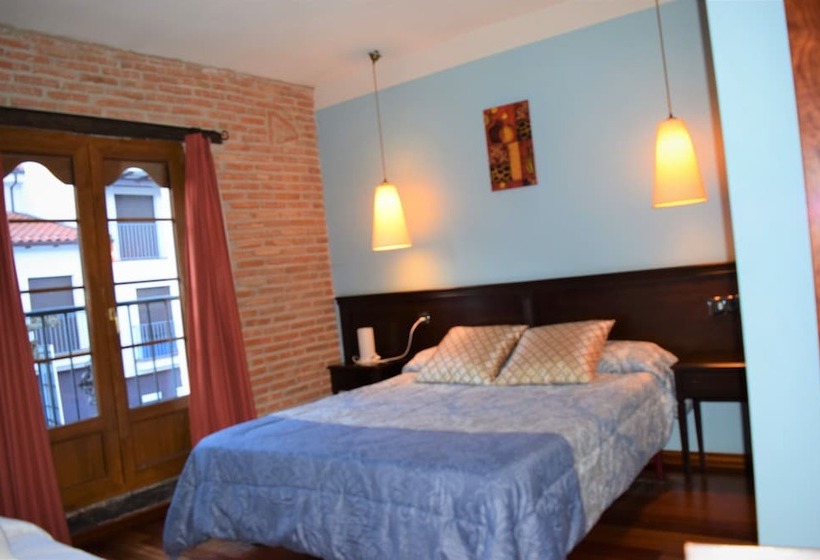 Hospedium Hotel La Fuente