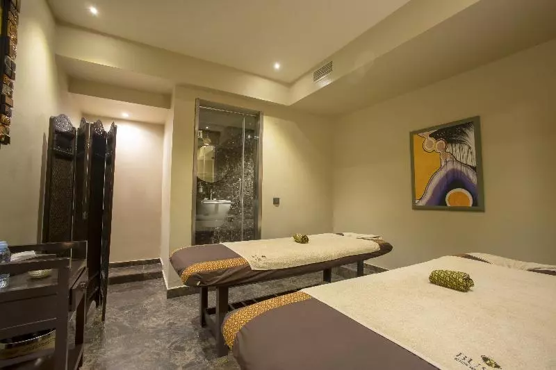 هتل Bushi Resort & Spa