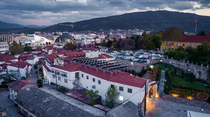 هتل Bushi Resort & Spa