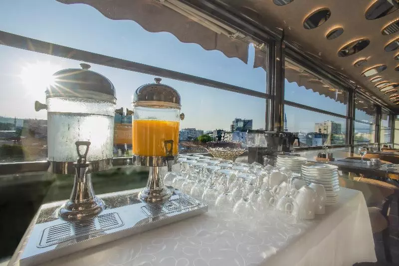 هتل Bushi Resort & Spa