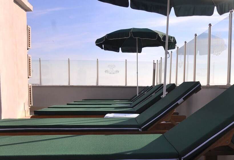 ホテル Divani Ali