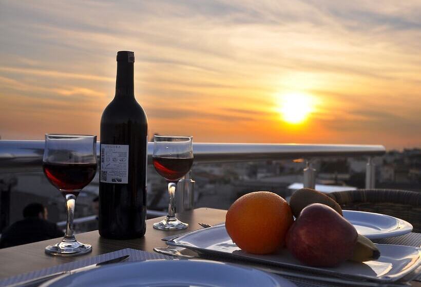 ホテル Divani Ali