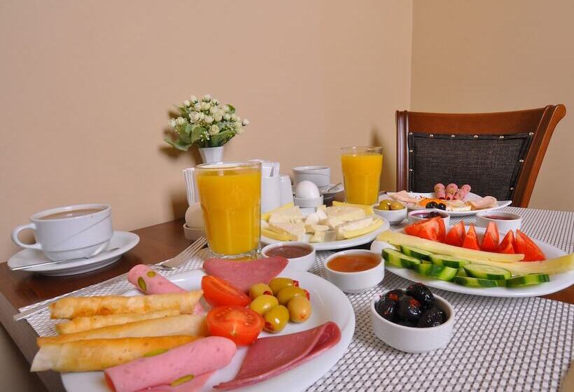 ホテル Divani Ali