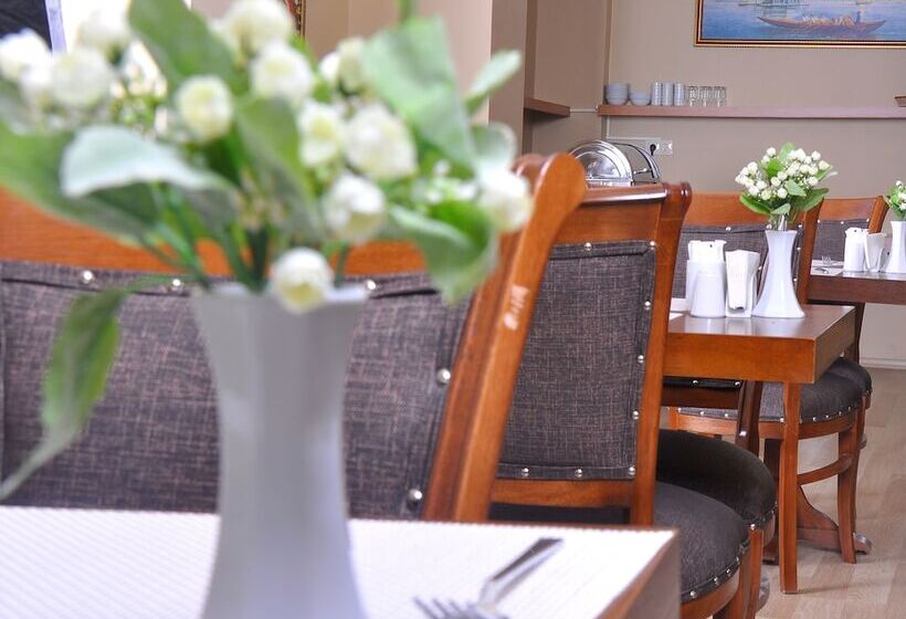 ホテル Divani Ali