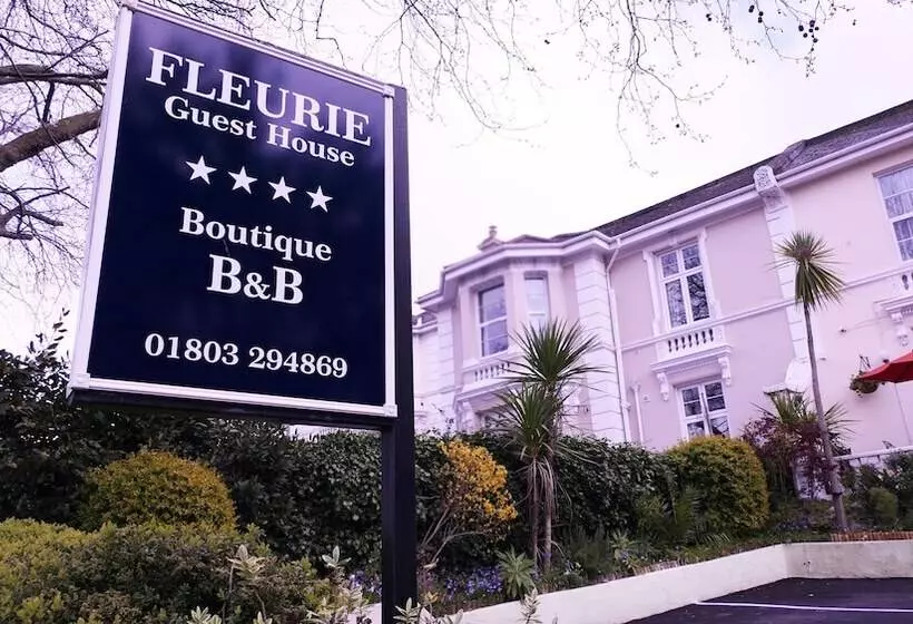ホテル Fleurie Guest House