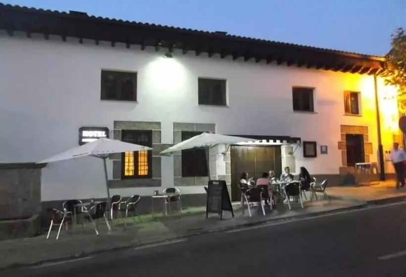 Hospedium Hotel La Fuente