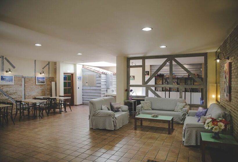 Hospedium Hotel La Fuente