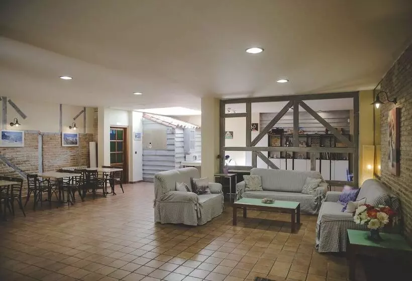 Hospedium Hotel La Fuente