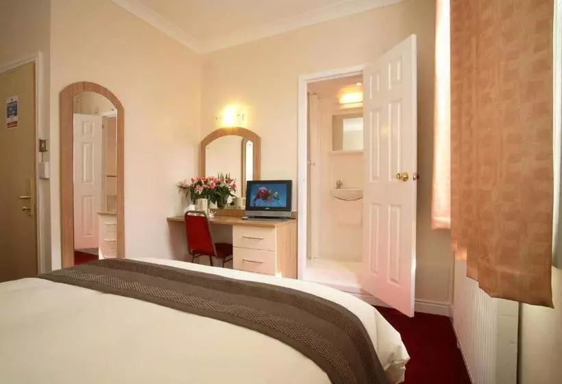 Hotel Lloyds Of Chester