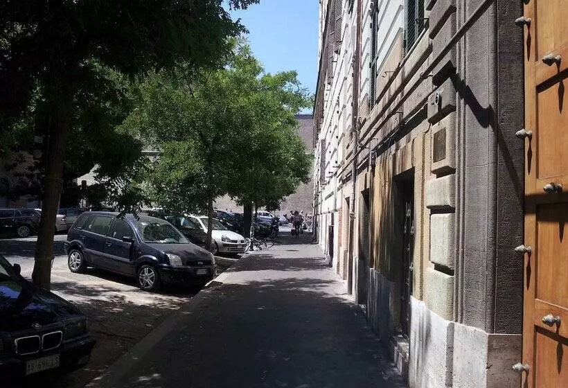 هتل Royal Vatican