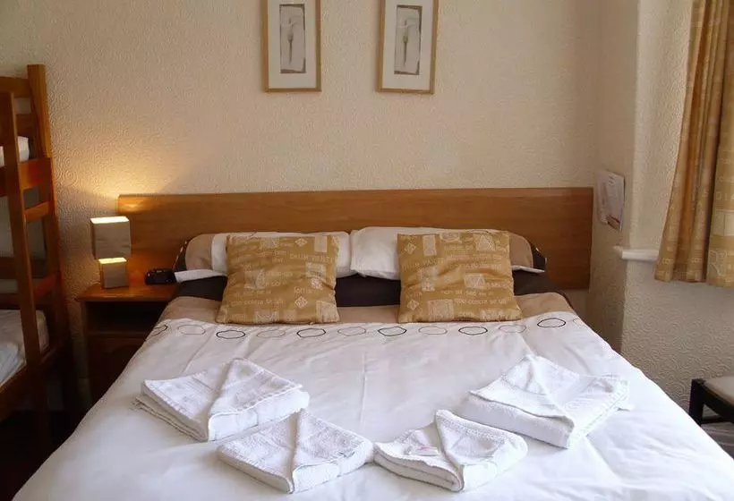 Hotelli Seaforth Guest House   Pleasure Beach