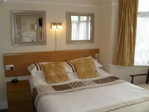Hotelli Seaforth Guest House   Pleasure Beach