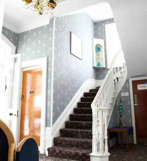 בית מלון כפרי The Charlesworth