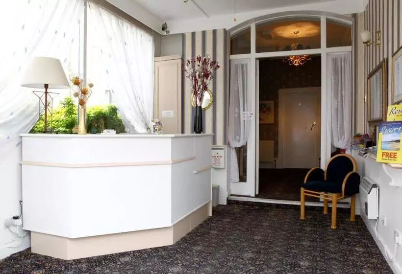 בית מלון כפרי The Charlesworth