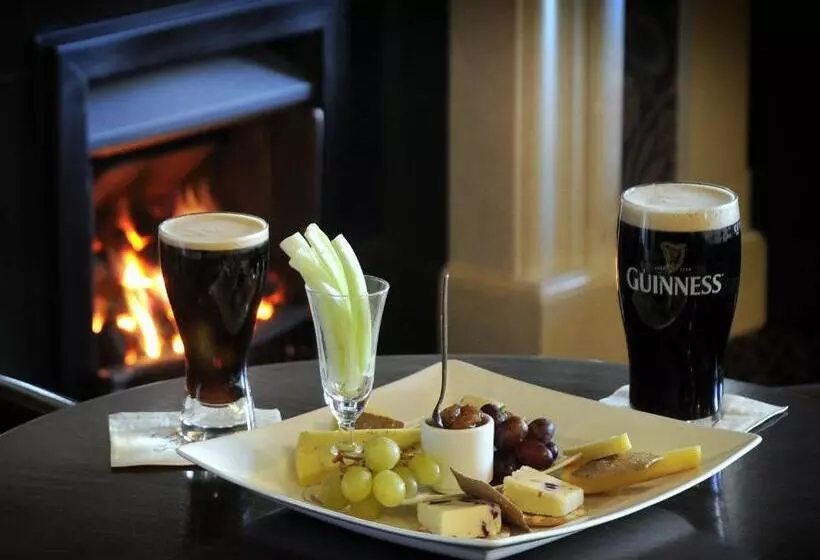 호텔 The Shirley Arms