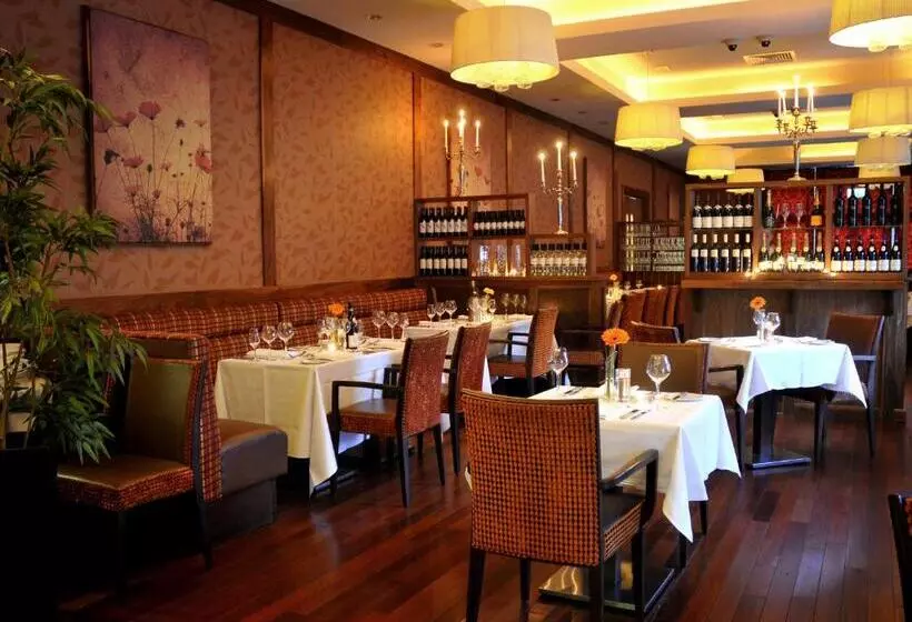 호텔 The Shirley Arms