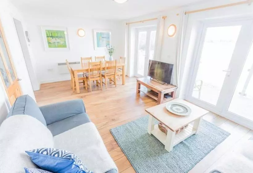 Tolcarne Beach Apartments