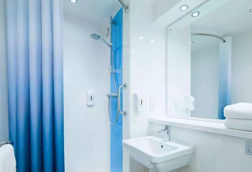 فندق Travelodge Manchester Piccadilly