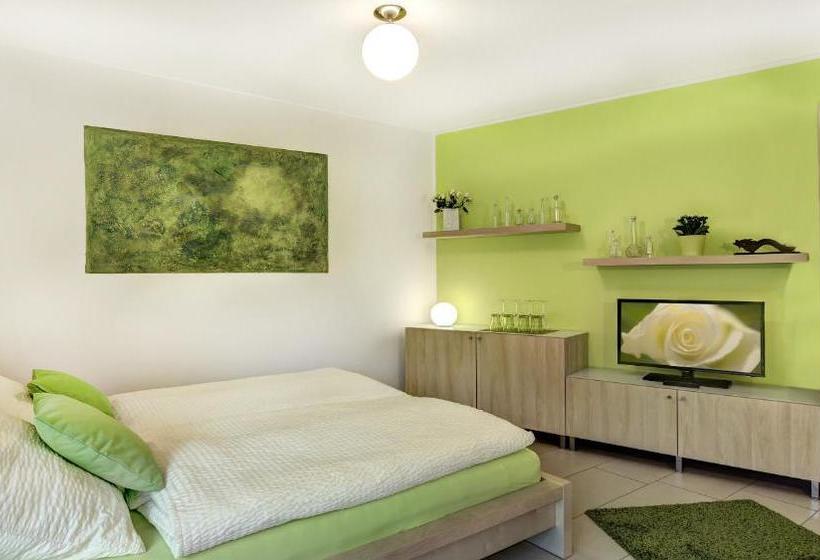 [r2b] Serviced Apartment